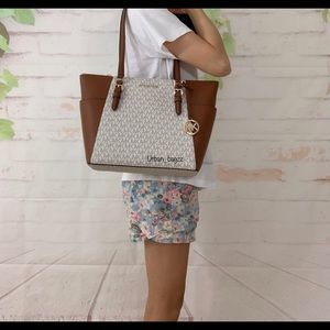 Michael Kors Charlotte Large Top Zip Tote